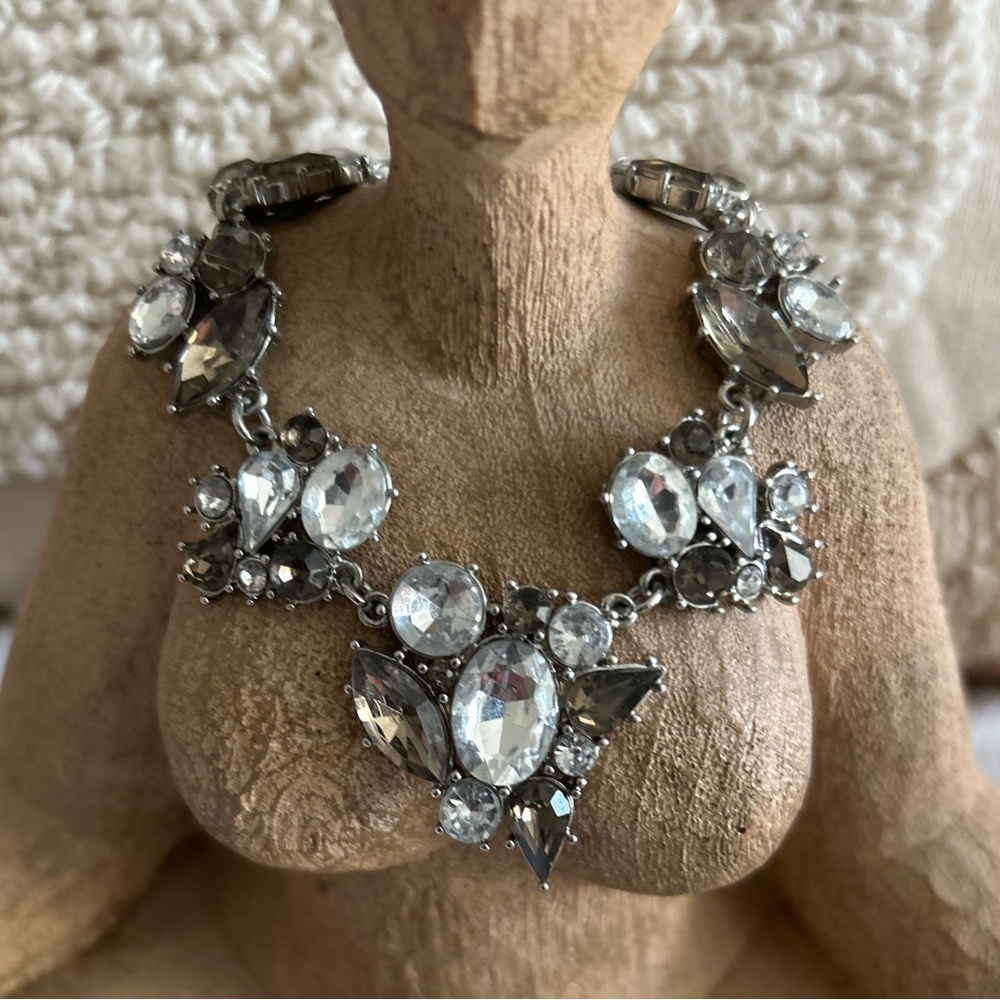 Vintage jewelled necklace